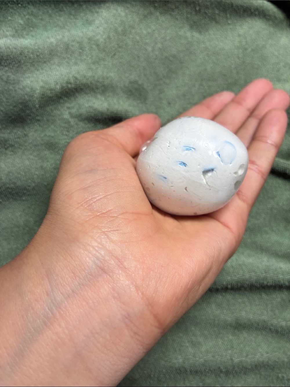 Kids Bath Fizzy Soap Egg - White